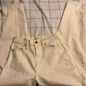 (size 0/25R) very flattering to the body, fits a small